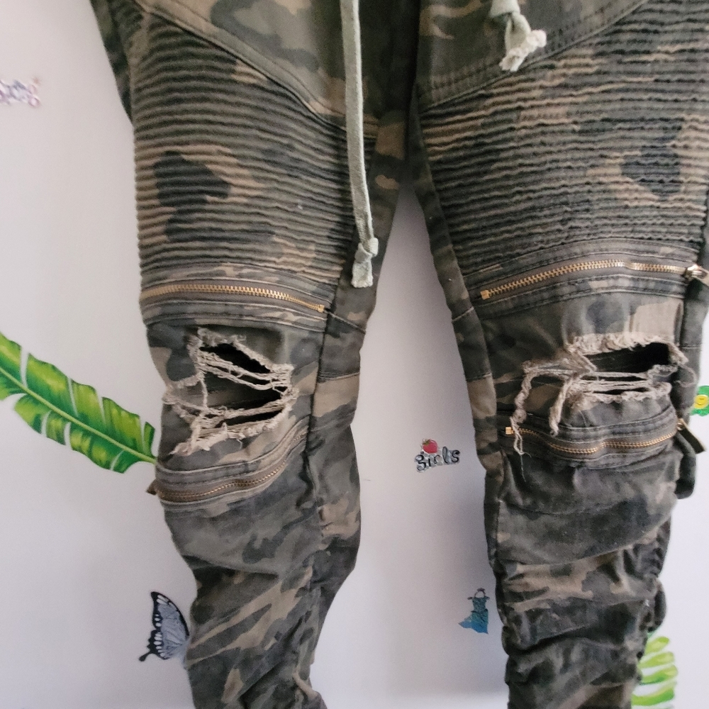 Camo straight leg pants women